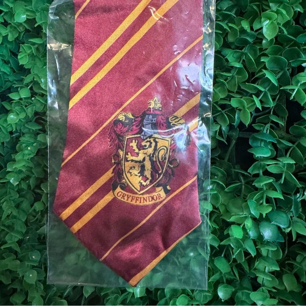 Harry Potter Gryffindor Wizarding World Necktie New 14+ Disguise New Costume Tie